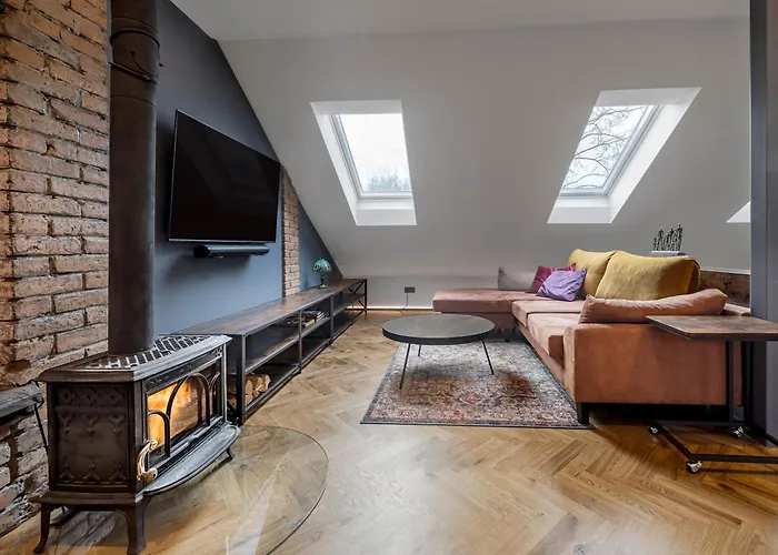 Cozy Penthouse 公寓